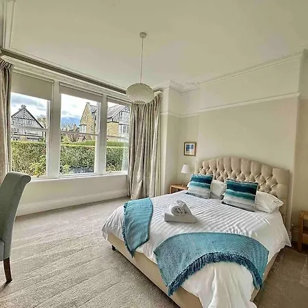 Garden Apartment, With Parking Apartment *