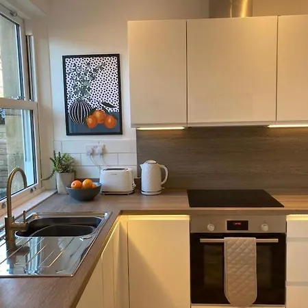 Garden Apartment, With Parking Daire