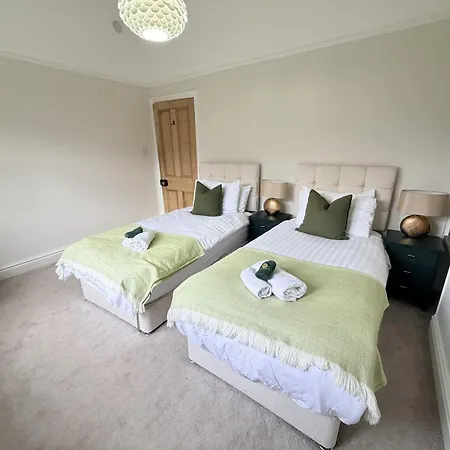 Garden Apartment, With Parking Harrogate