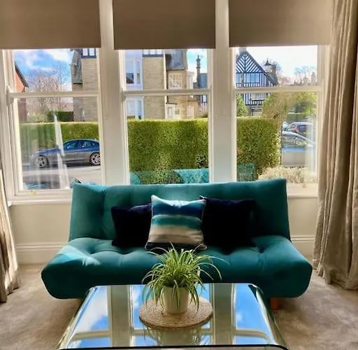 Garden Apartment, With Parking Daire *