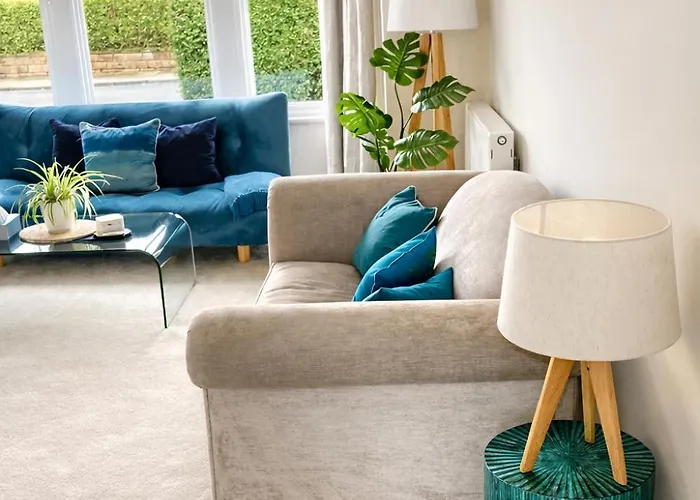Garden Apartment, With Parking Daire *