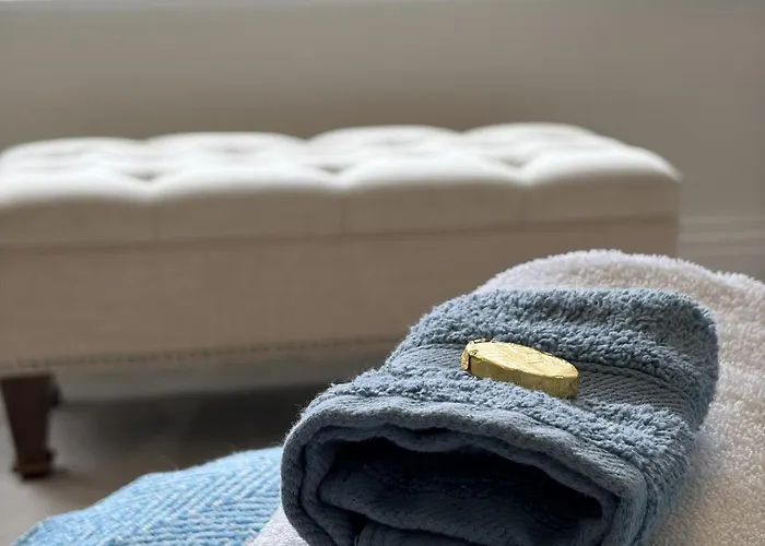 Garden Apartment, With Parking Apartment