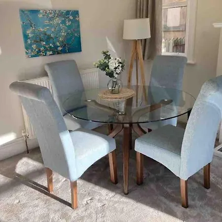 Garden Apartment, With Parking Apartment Harrogate