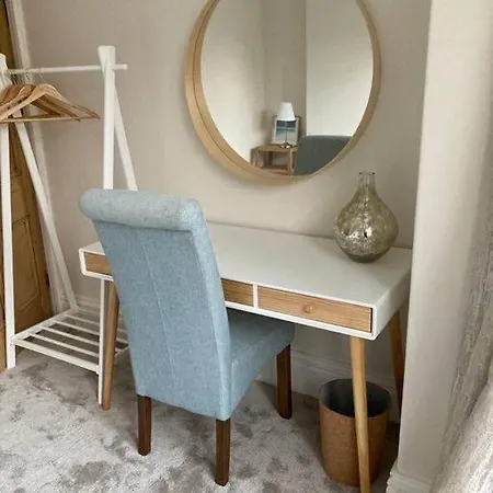 Garden Apartment, With Parking Apartment